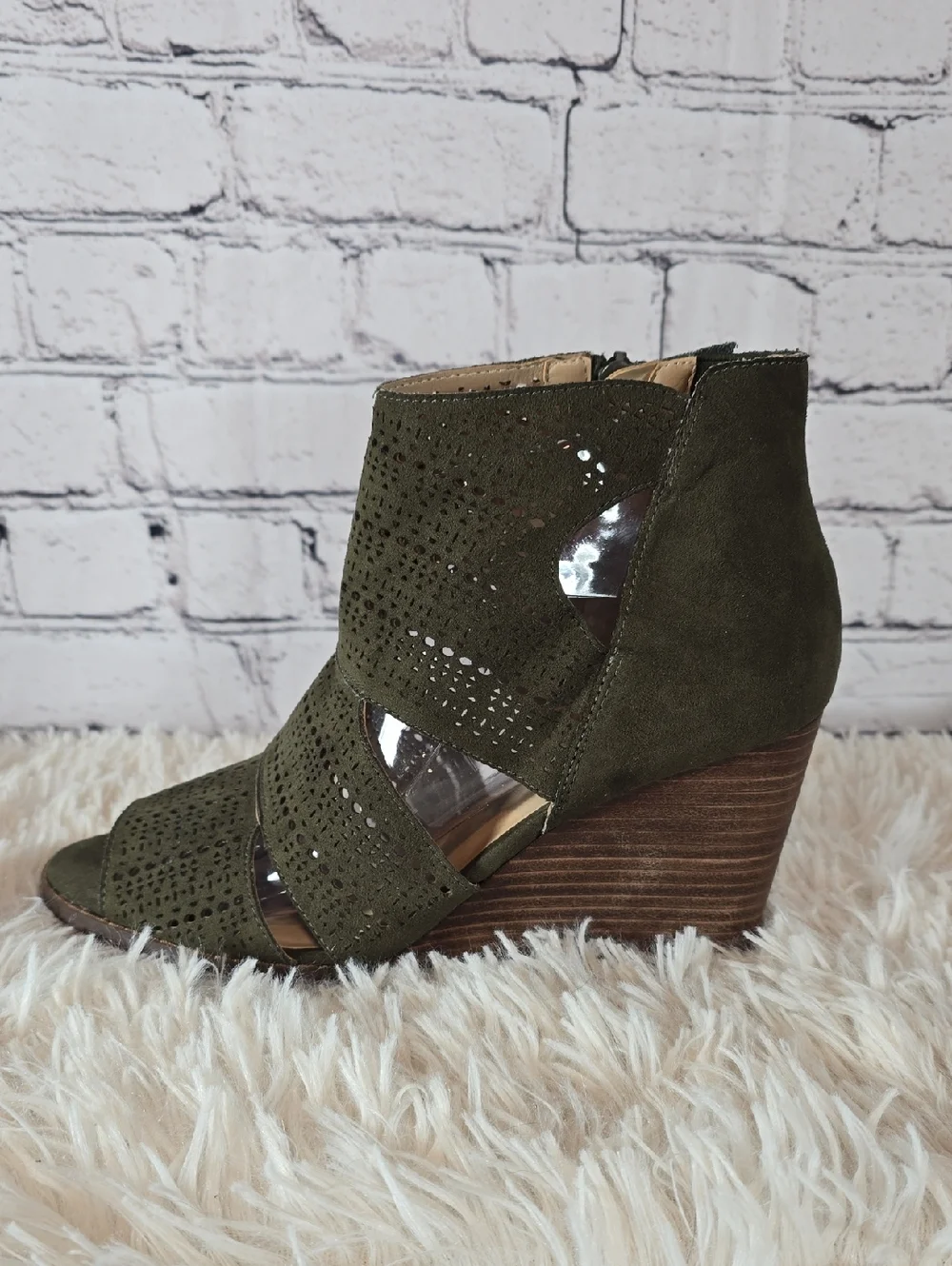 Market & Spruce Olive Green Suede Perforated Wedge Peep-Toe Bootie Size 8.5